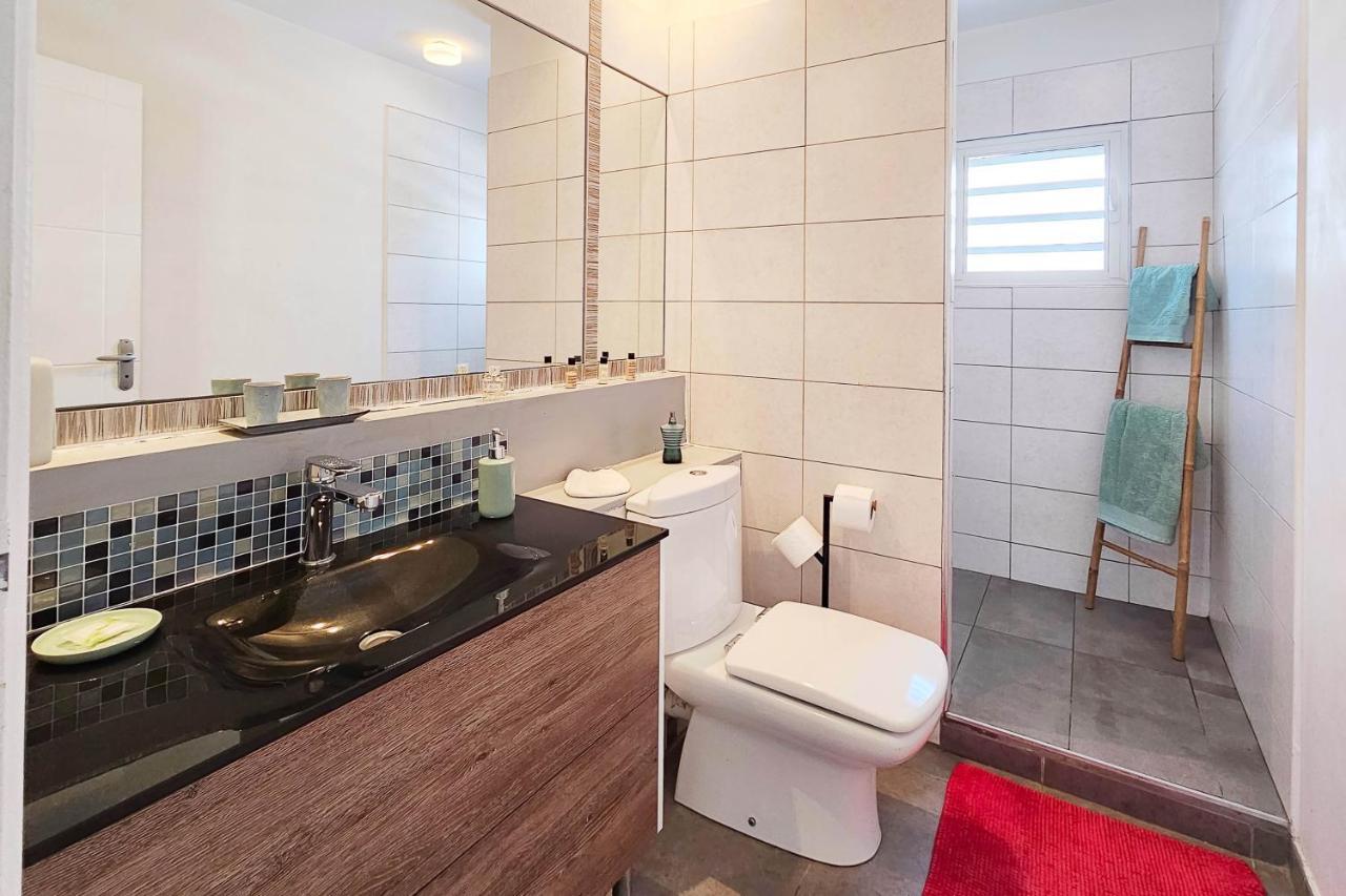 Appartement Carpe Diem Le Moule Bagian luar foto