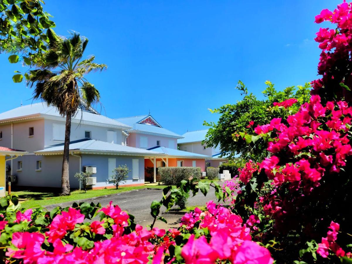 Appartement Carpe Diem Le Moule Bagian luar foto