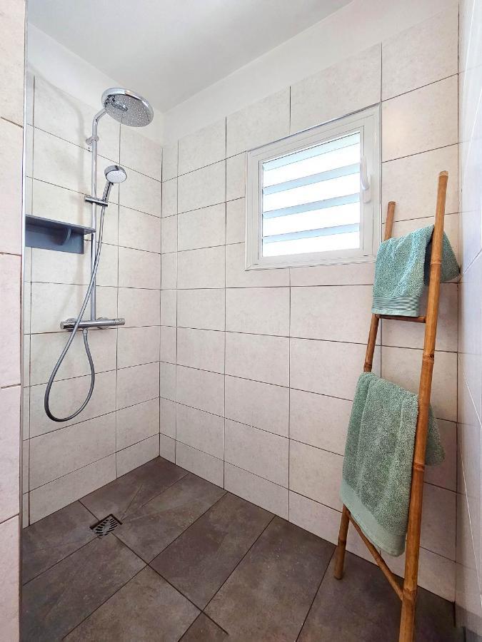 Appartement Carpe Diem Le Moule Bagian luar foto